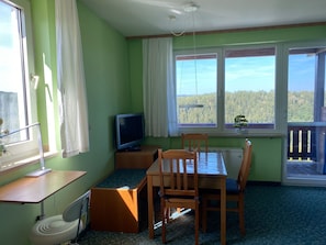 Living room - Bright Apartment With Stunning Panoramic Views (Vohenstrauss)