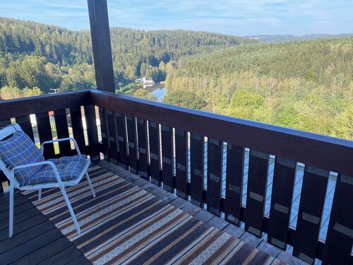 Bright Apartment With Stunning Panoramic Views