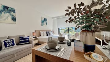 Estudio Deluxe | 1 habitación y caja de seguridad en la habitación