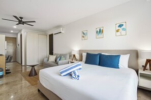 Caja de seguridad en la habitación y decoración personalizada 