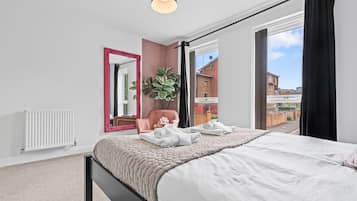 4 bedrooms, free WiFi, bed sheets