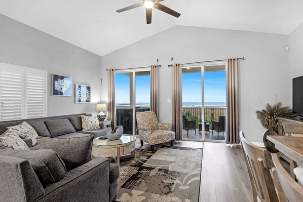 Smart TV - Top Floor~Corner 4 Bedroom Condo~Heated Pool (Dauphin Island)