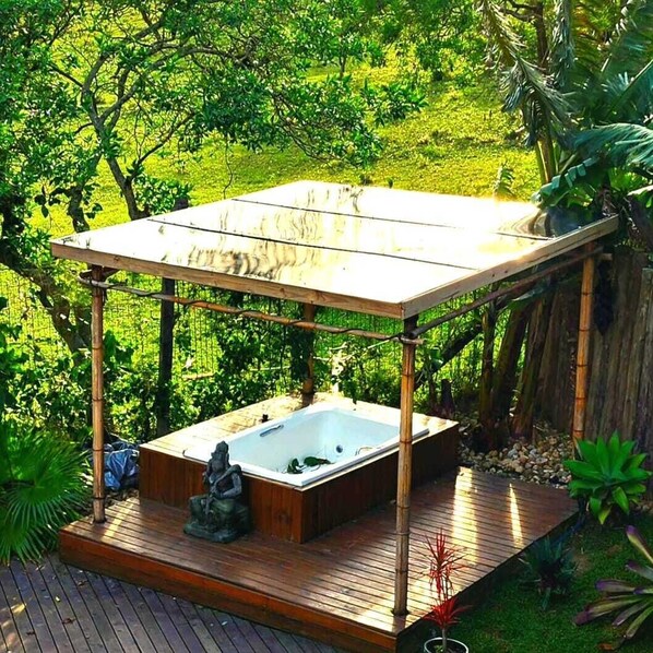 Property grounds - Rentalpraiadorosa, 4D all with split pool, jacuzzi, comfort and privacy (Ibiraquera Imbituba)