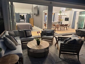 3 Schlafzimmer, Schreibtisch, Bügeleisen/Bügelbrett, kostenloses WLAN