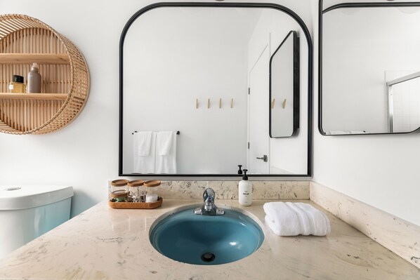Shower, hair dryer, towels, soap - Mid Century Serenity (Los Angeles)