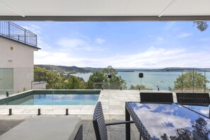 A heated pool - 365 Days of Kalm I Pano Water Views I Heated Pool (Koolewong)