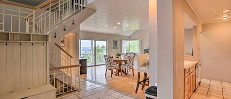 المنشأة من الداخل