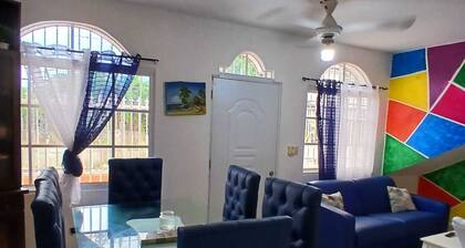 Villa con Piscina en Boca Chica