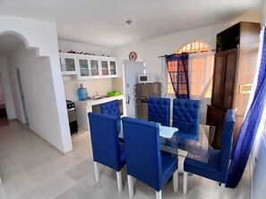 Villa, 2 Bedrooms, Accessible, Smoking | Dining - Villa con Piscina en Boca Chica (Boca Chica)