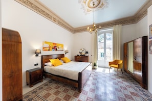 3 bedrooms, iron/ironing board, WiFi, bed sheets - Kefalè · Charming Suite in the Heart of Cefalù (Cefalù)