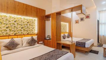 Quadruple Room, City View | Desk, laptop workspace, soundproofing, free WiFi