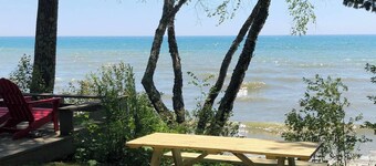 White Rock at 4160 Glidden Drive