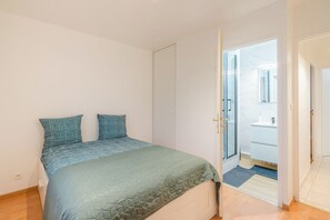 3 bedrooms, free WiFi, bed sheets - Family cocoon 15min Disneyland 35min Paris (Bussy-Saint-Georges)