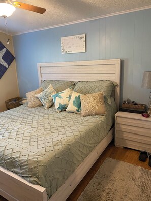 2 bedrooms, WiFi, bed sheets