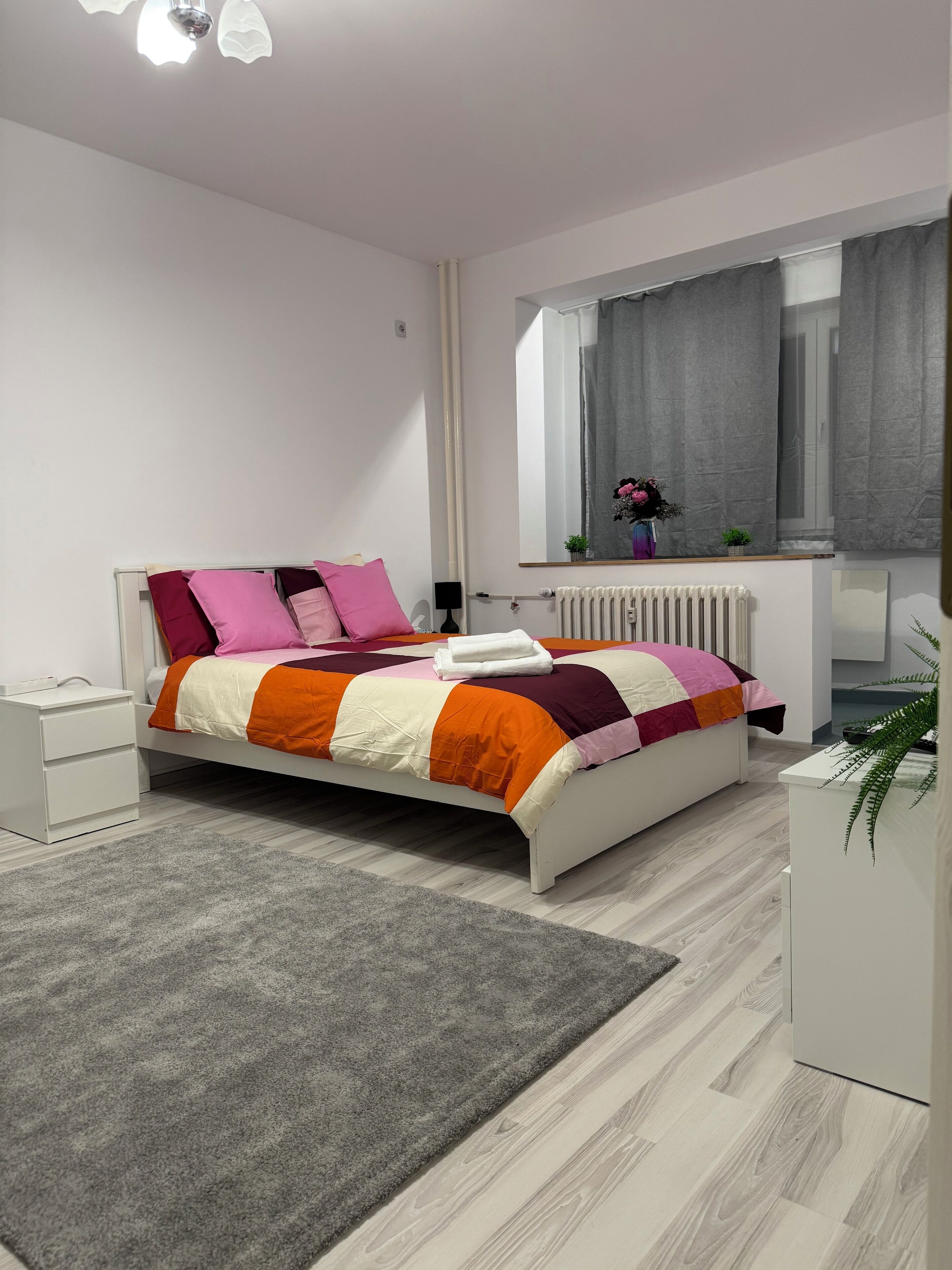 1 habitación, tabla de planchar con plancha, wifi y ropa de cama 