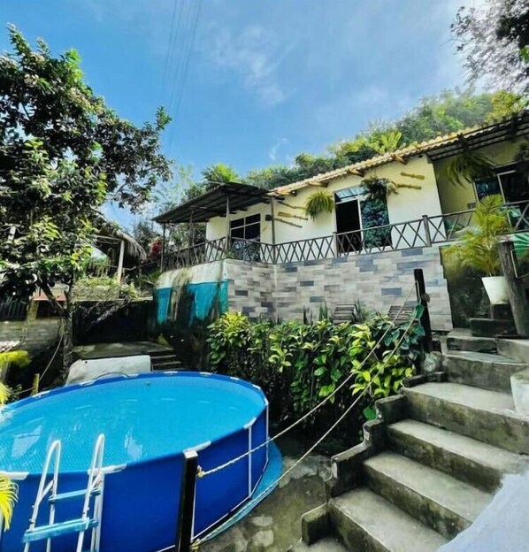 Konaklama yerinin ön cephesi