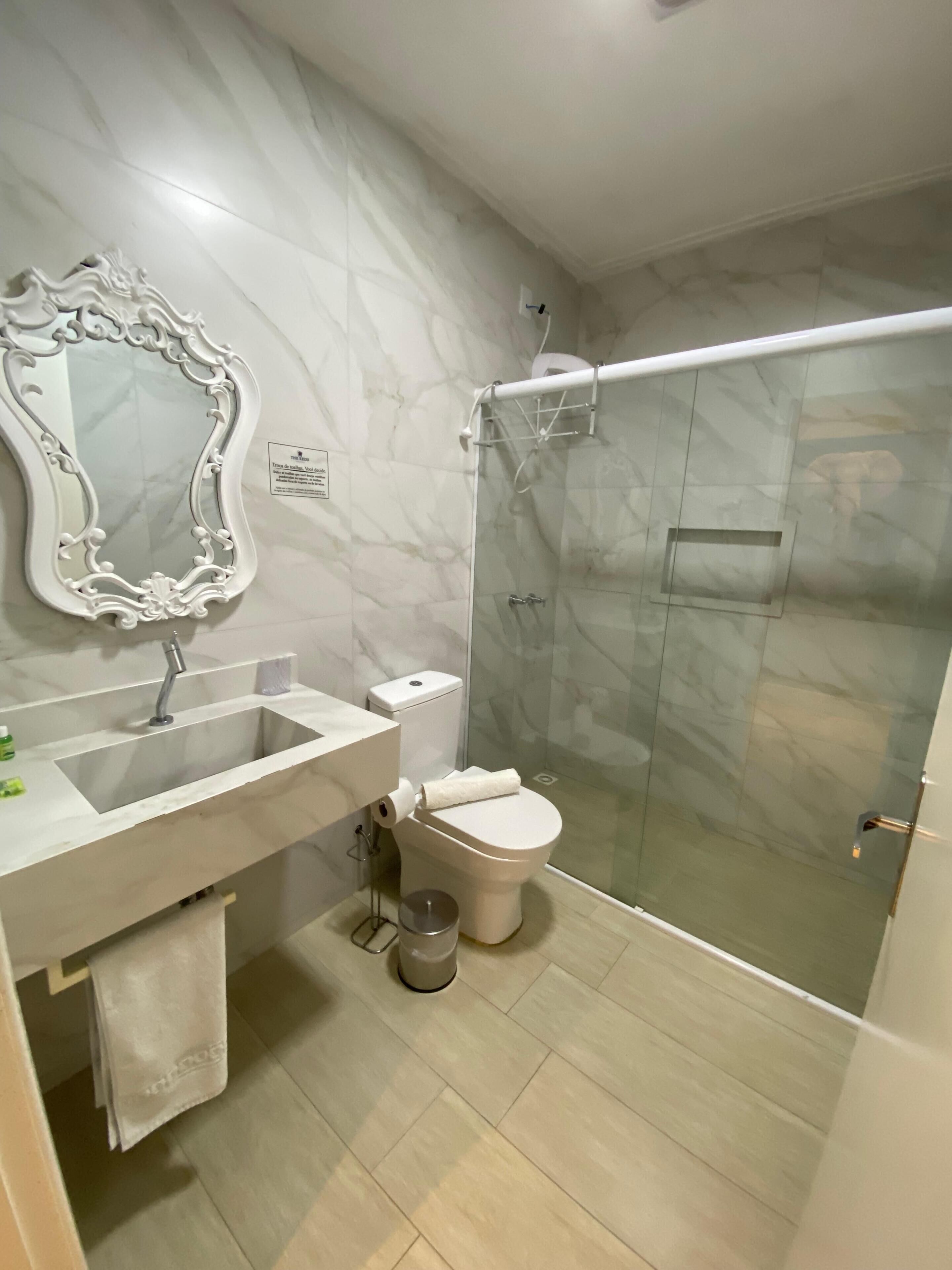 Quarto triplo | Banheiro