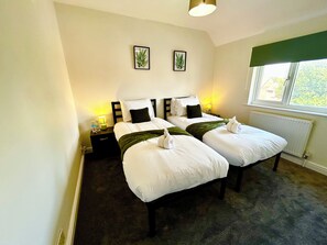 3 Schlafzimmer, Bügeleisen/Bügelbrett, WLAN, Bettwäsche