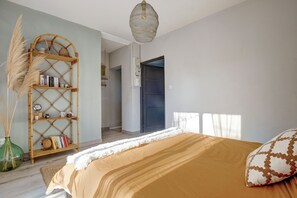1 chambre, fer et planche Ă repasser, Wi-Fi, draps fournis