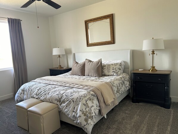 3 bedrooms, desk, iron/ironing board, travel cot