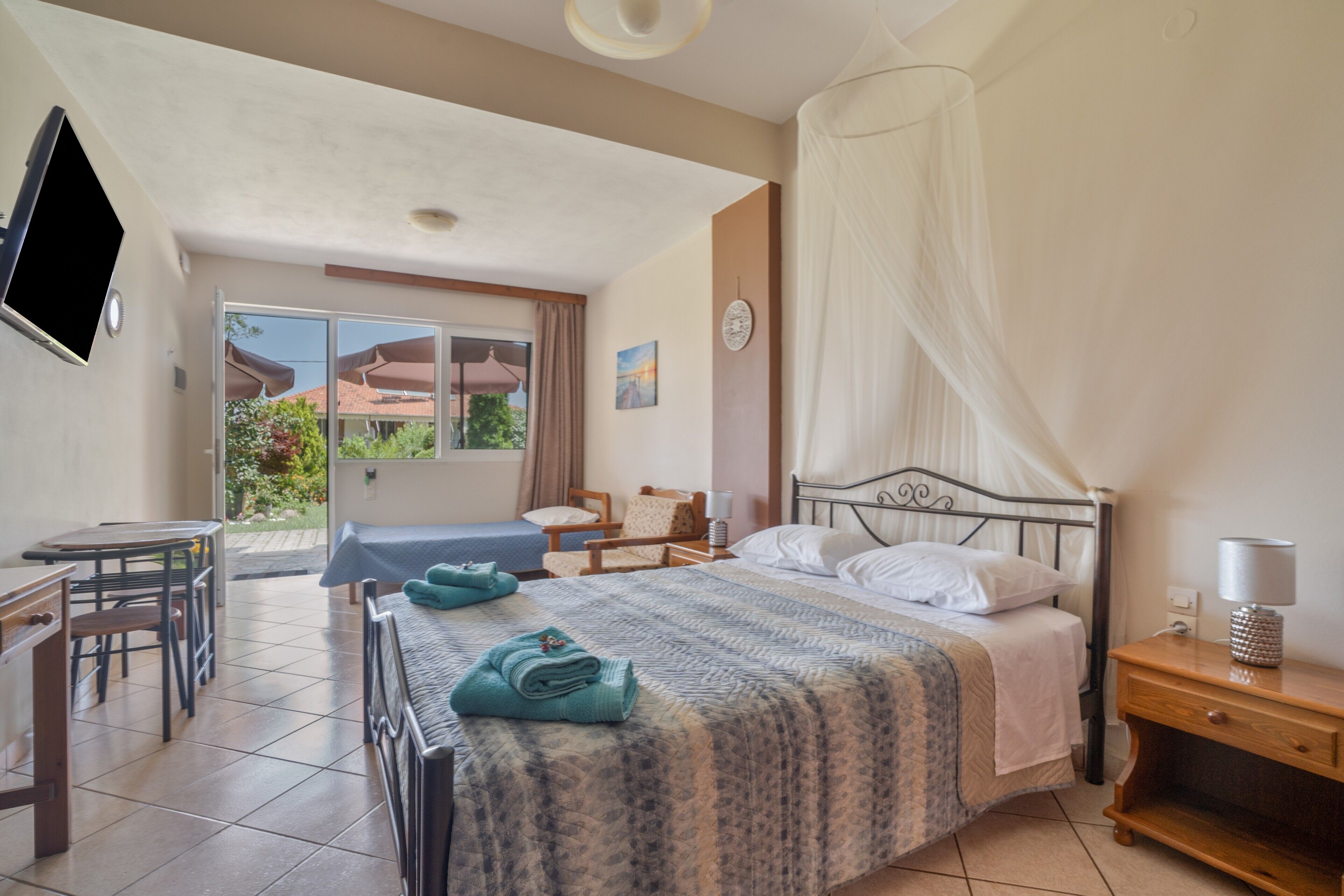 1 bedroom, iron/ironing board, free WiFi, bed sheets