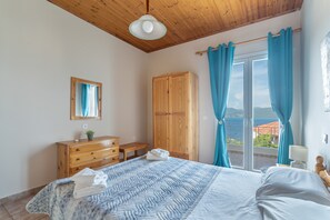 1 bedroom, iron/ironing board, free WiFi, bed sheets - Apartment '' with Sea View, Wi-Fi and Air Conditioning (Nikiana)