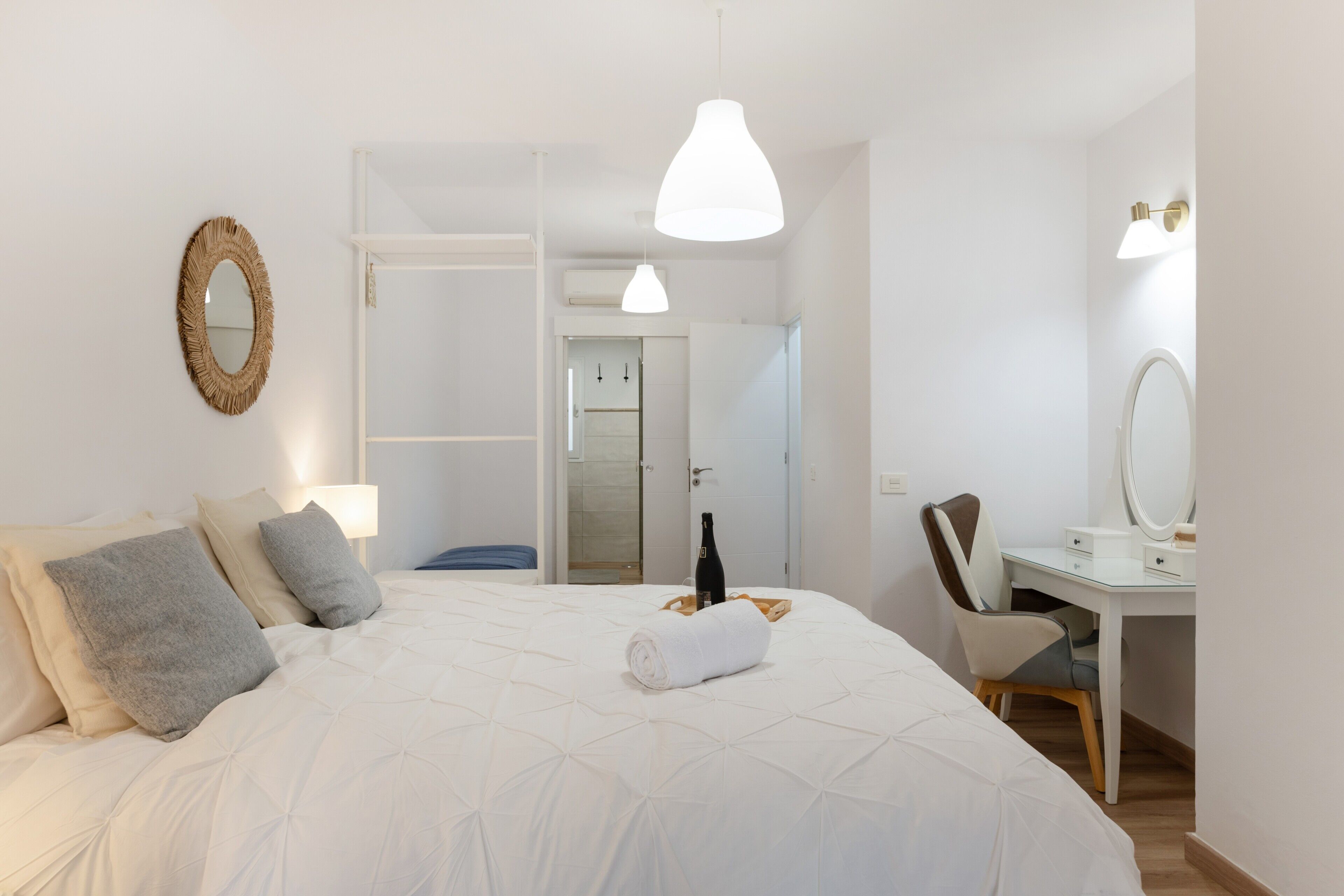 3 bedrooms, iron/ironing board, free WiFi, bed sheets