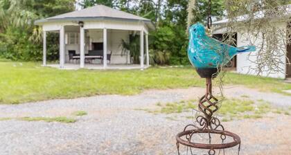 Firepit + Pool Table + Grill + 8mi to Blue Springs