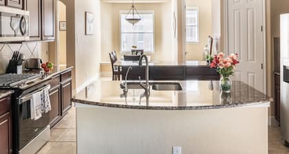 Spacious & peaceful 4-bedroom house in Georgetown with game room