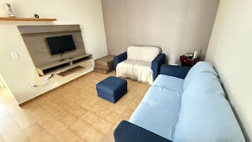 Apartment | Living area | Flat-screen TV