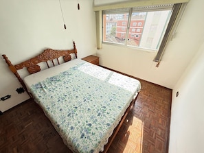 Family Apartment | 2 bedrooms, iron/ironing board, free WiFi