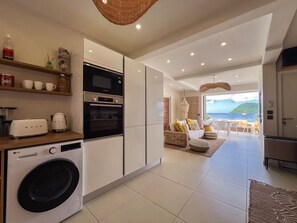 Réfrigérateur, micro-ondes, four, lave-vaisselle