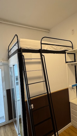 Premium Double Room, Ensuite | Free WiFi, bed sheets - Hostal Ruano (Madrid)
