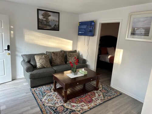 Cozy 1-bedroom apartment in enjoyable Killeen with WiFi, AC