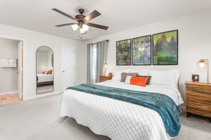 2 bedrooms, desk, WiFi, bed sheets