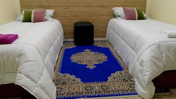 1 habitación, tabla de planchar con plancha, wifi y ropa de cama