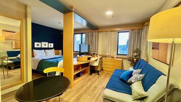 Apartamento | 1 quarto, escrivaninha, espaço de trabalho para notebook