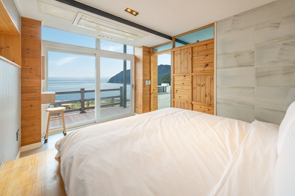 Basic Room, 2 Bedrooms (Room 101)