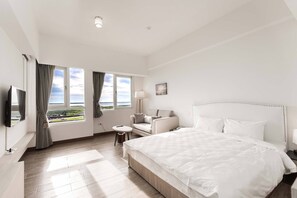 Habitación clásica doble, no fumadores, vistas parciales al mar | Wifi gratis