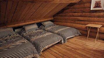 3 bedrooms, desk, iron/ironing board, WiFi