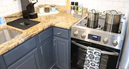 Cozy 1-bedroom studio with WiFi, AC in charming Union