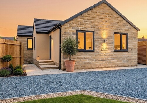 2 Bed, Sleeps 4, Pet Friendly, Free Parking