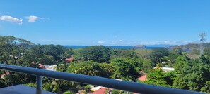 Property grounds - Charming 2-bedroom condo in amazing Playas del Coco with WiFi, AC (Playas del coco)