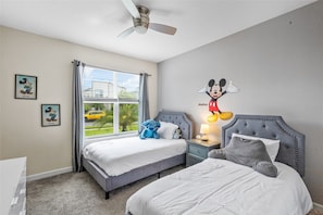 5 bedrooms, desk, iron/ironing board, travel cot