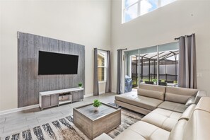 Smart TV - Minutes from Disney & Universal (Kissimmee)