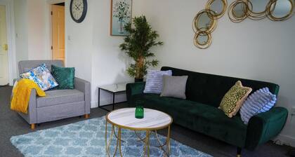Cosy Luxury Apartment in Milton Keynes