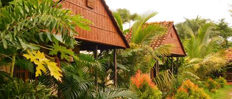 Chambre Simple, balcon, vue jardin | Vue sur le jardin