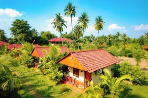 Single Room Cottage | Desk, laptop workspace, free WiFi, bed sheets - Gram Bangla Retreat (Alipur)