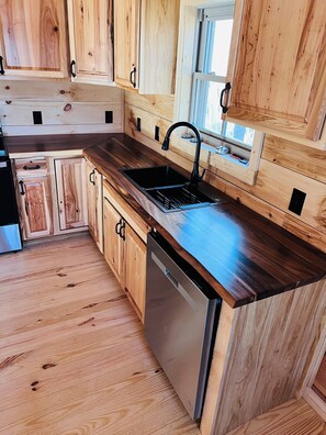 微波炉、烤箱、炉灶、洗碗机