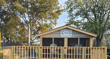 REELFOOT LAKE☆☆ Charming 2 BR Mobile home & adj. 1 BR cabin w/ an awesome view!